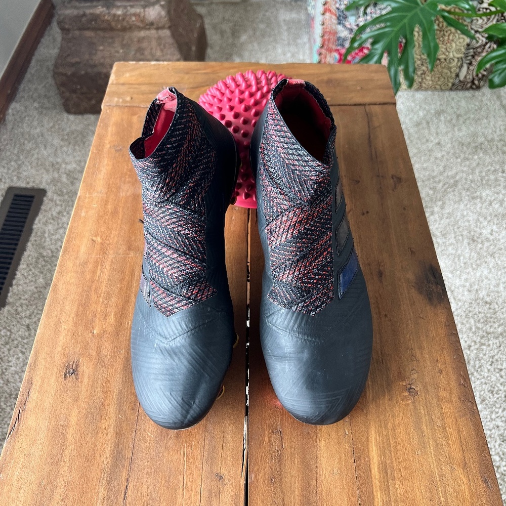 Adidas Nemeziz soccer cleats - mens size 7.5